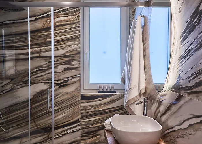 Thalora - Luxury בארי