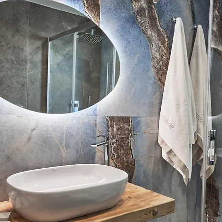 Thalora - Luxury バーリ